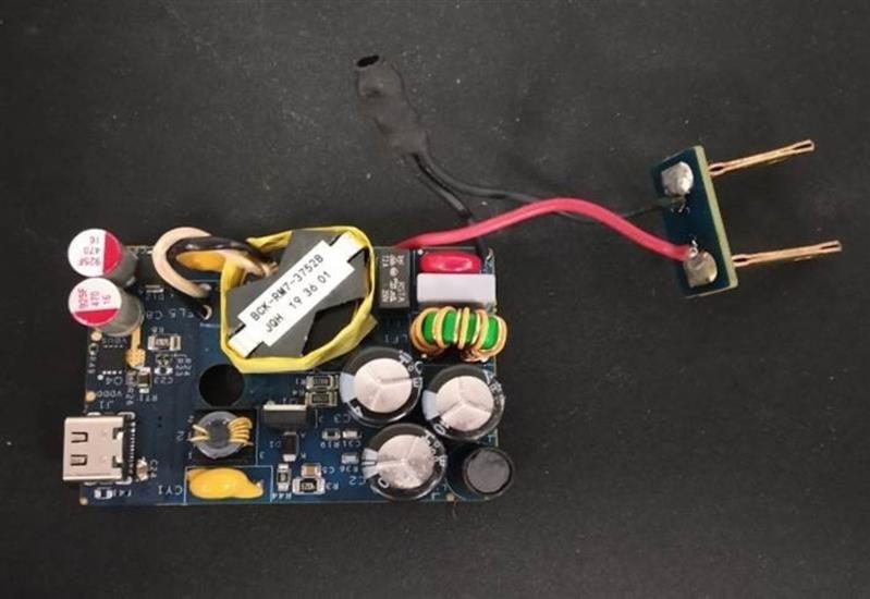 Infineon VD_USB_PAG_18W_ADAPTER Turkiye